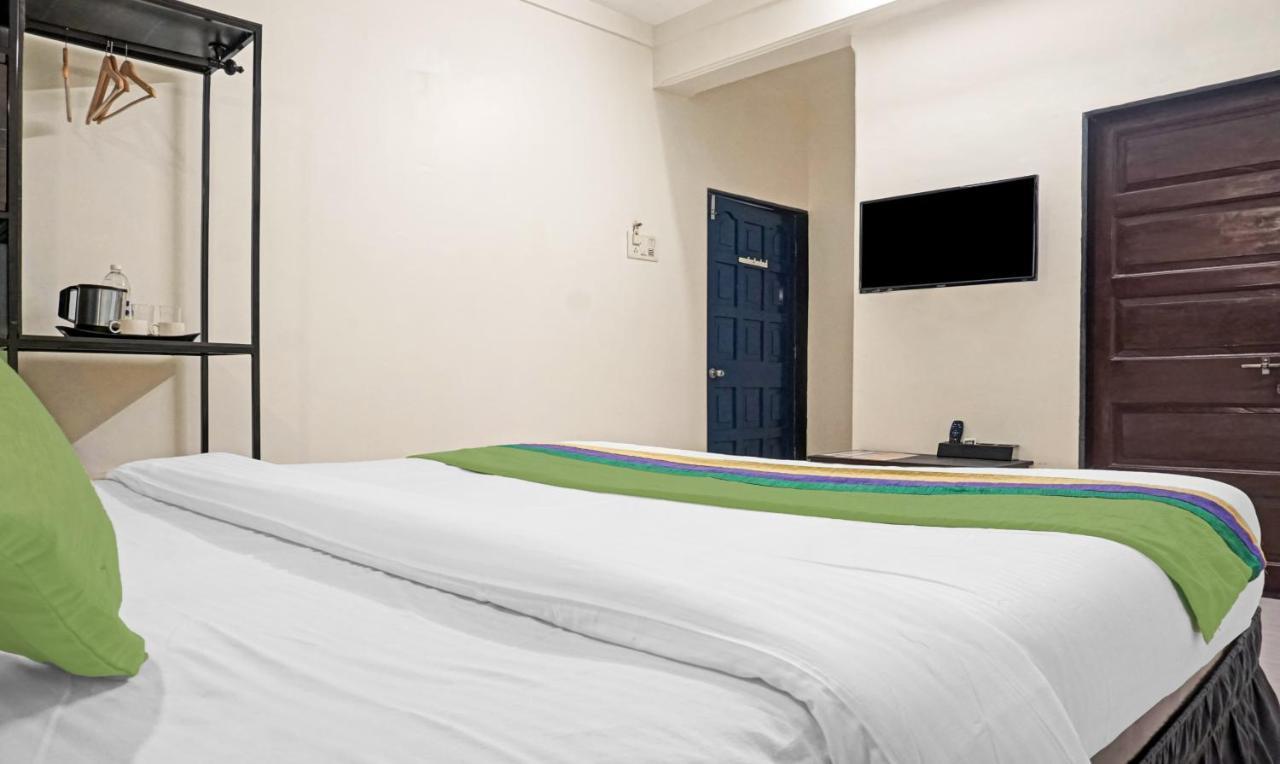 Treebo Trend Mazzo Residency Bed and Breakfast Nagaon  Esterno foto