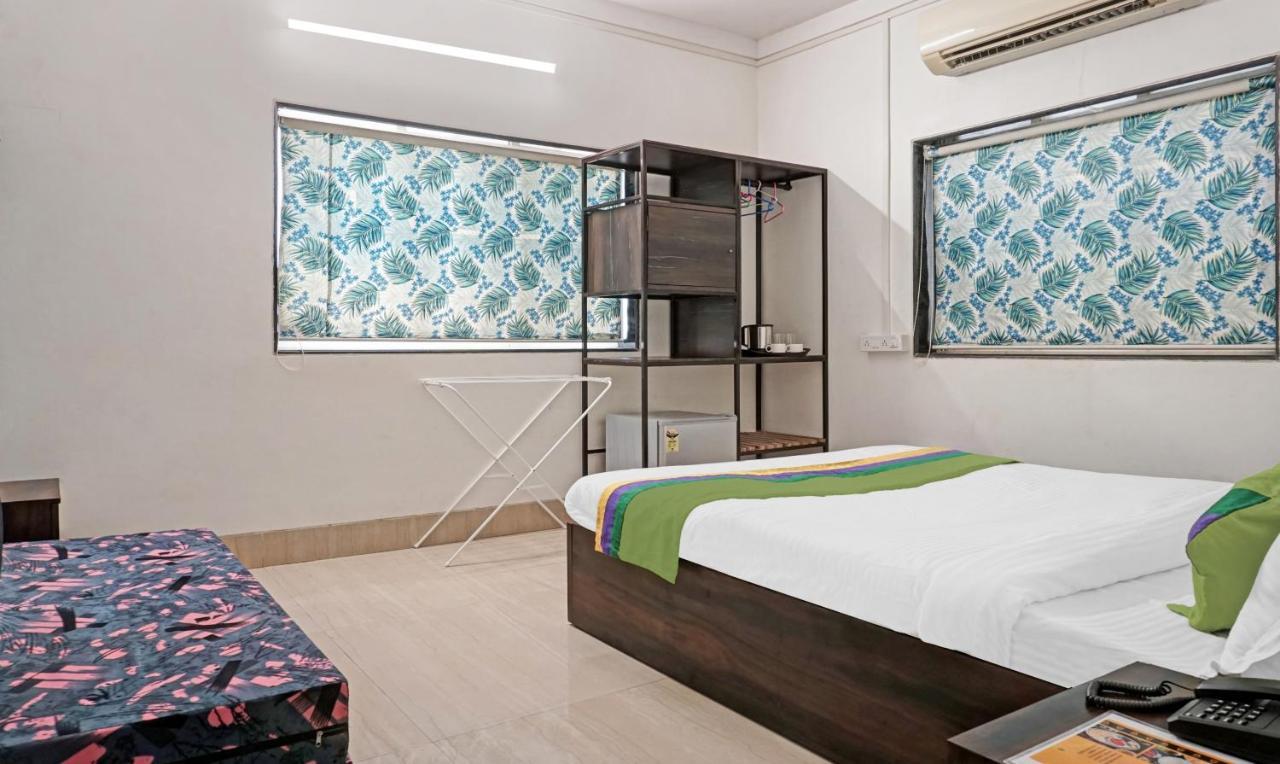 Treebo Trend Mazzo Residency Bed and Breakfast Nagaon  Esterno foto